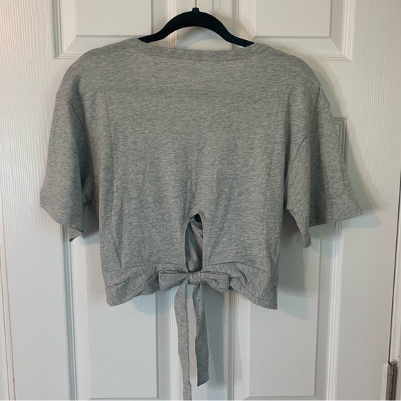 NWT Aerie Grey Tie Back Cropped Tee, size M - Picture 8 of 9